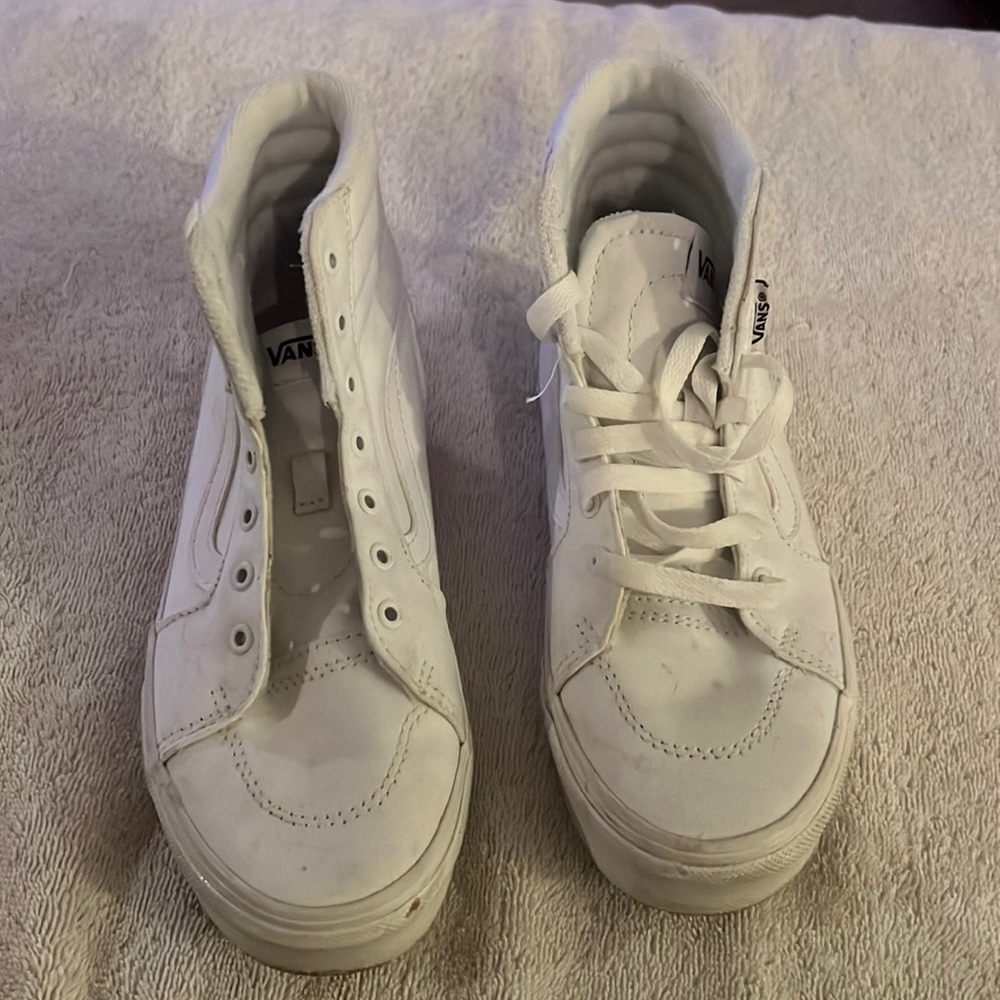 White Vans shoes size us 3 youth